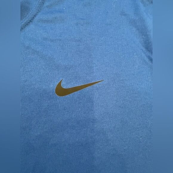 NWOT NIKE Men's Dri-FIT Legend Fitness T-Shirt - Picture 5 of 5